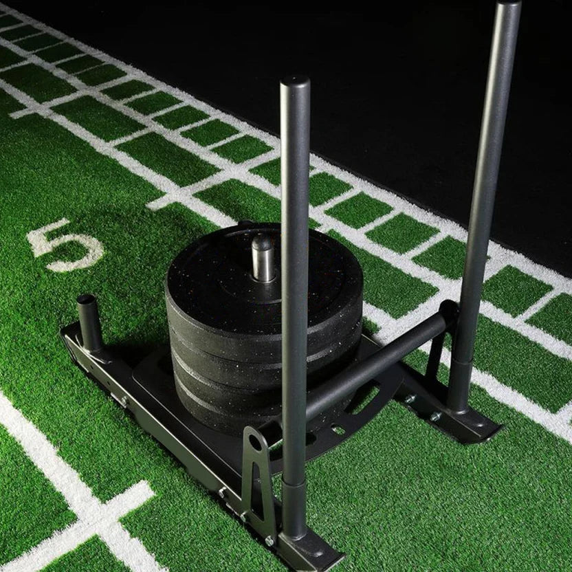 Traîneau en acier robuste et tapis de sprint de 10 m – Gazon en polyéthylène avec marquages numérotés – Entraînement de vitesse et de résistance – Idéal pour les gymnases à domicile et les studios personnels